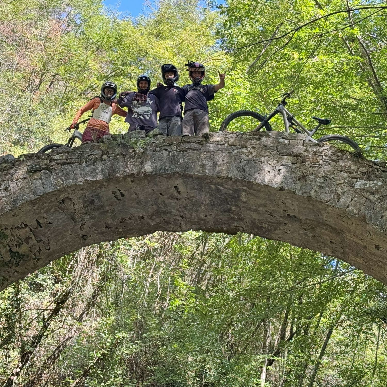 Jugendtrail Camp mit Shuttle Service in Molini di Triora.