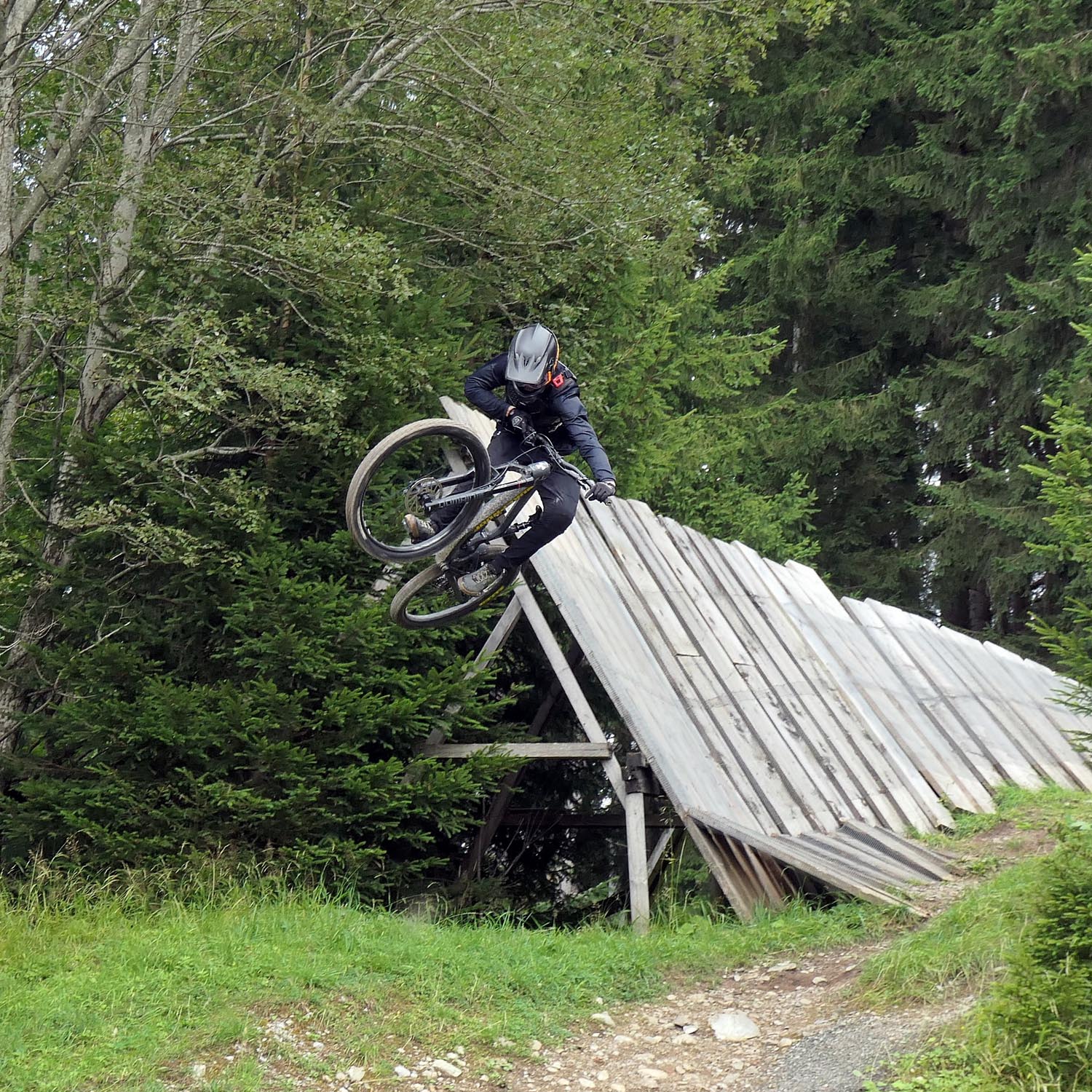 Fritz beim senden m Bikepark Hindelang Fritz mountain-action MTB Coach