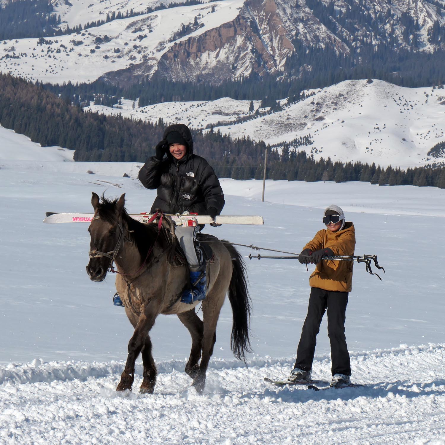 Jyurgalan im Tien Shan Gebirge ist der neueste Hotspot der internationalen Freeride Szene.