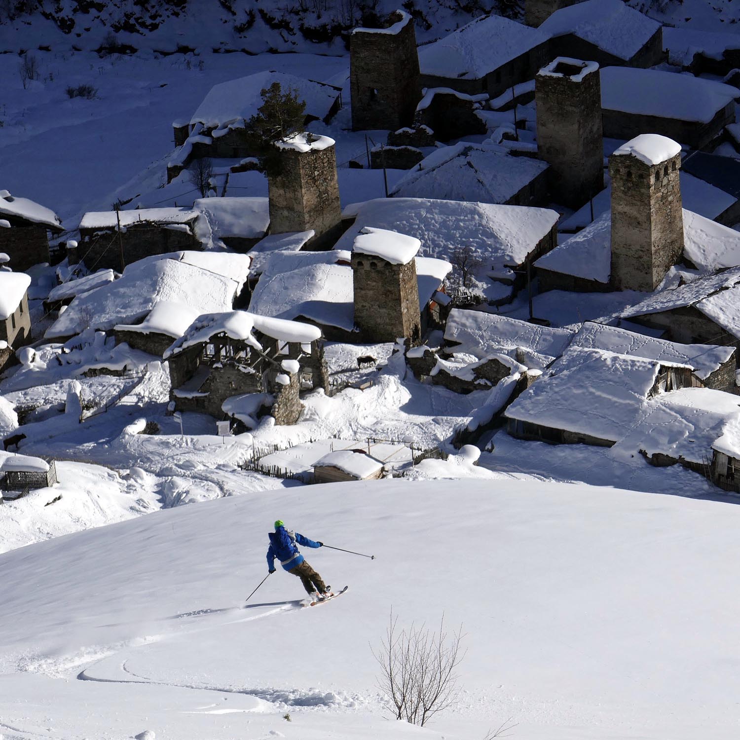 Freeride Abfahrt in Georgien/ Swanetien.