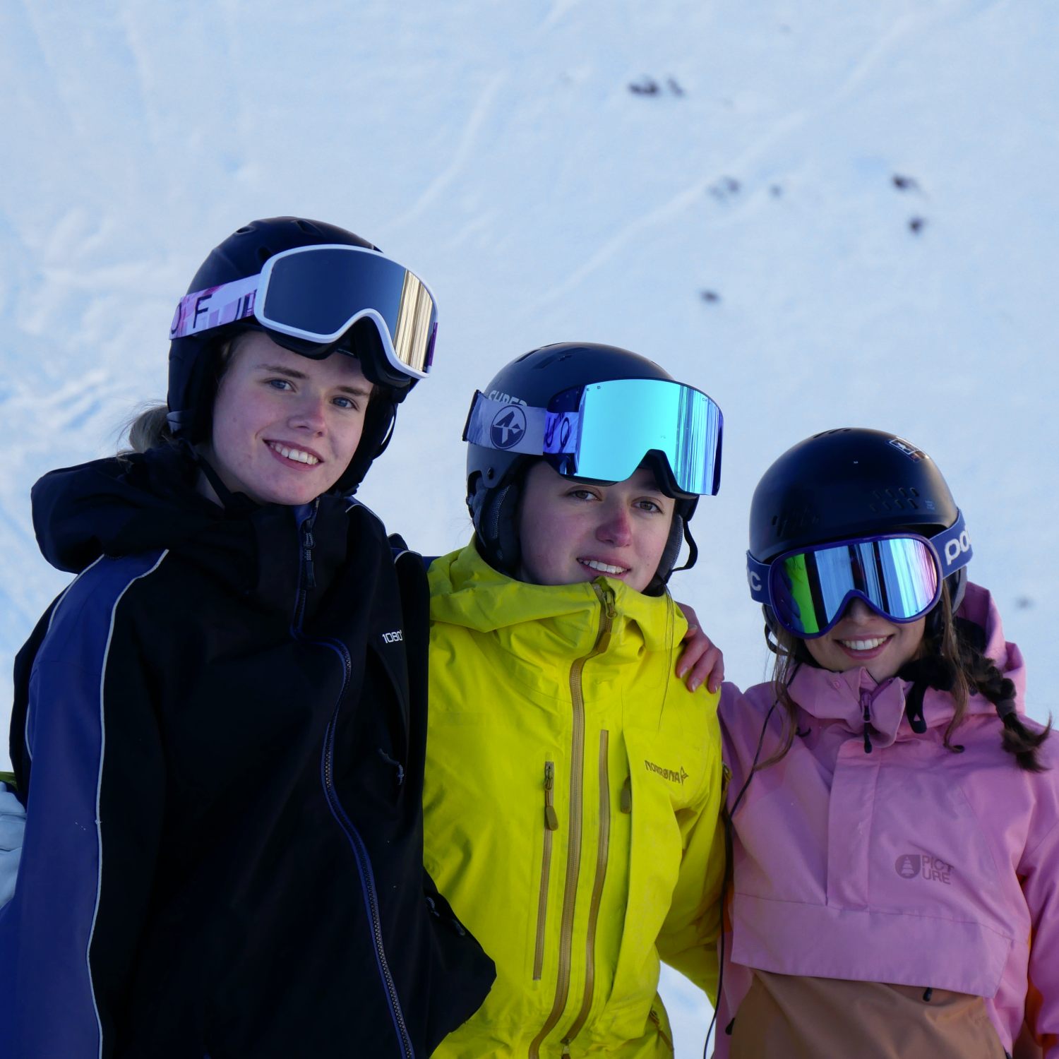 Best girl crew Spaß und Action beim Völkl Youngstars Camp in Obertauern in den Weihnachtsferien.